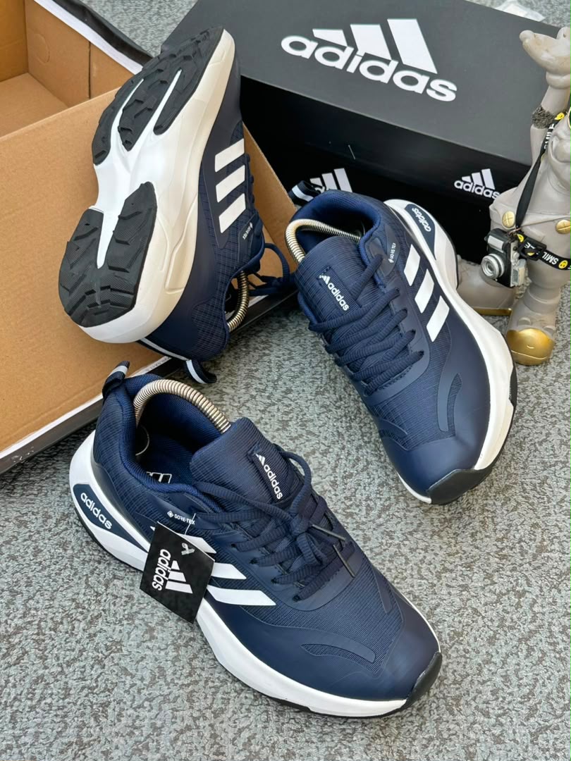 Adidas Gore-Tex Unisex Running Sneakers — image 1