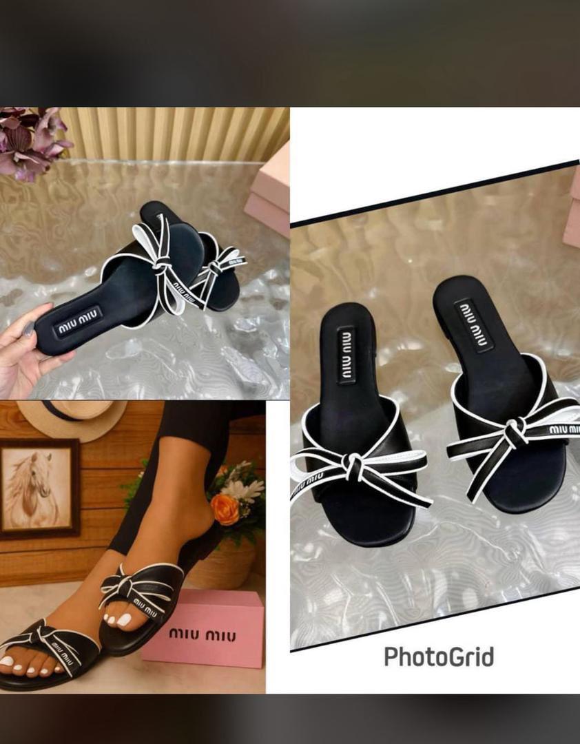 Bow-Detail Flat Slide Sandals in Black & Pink
