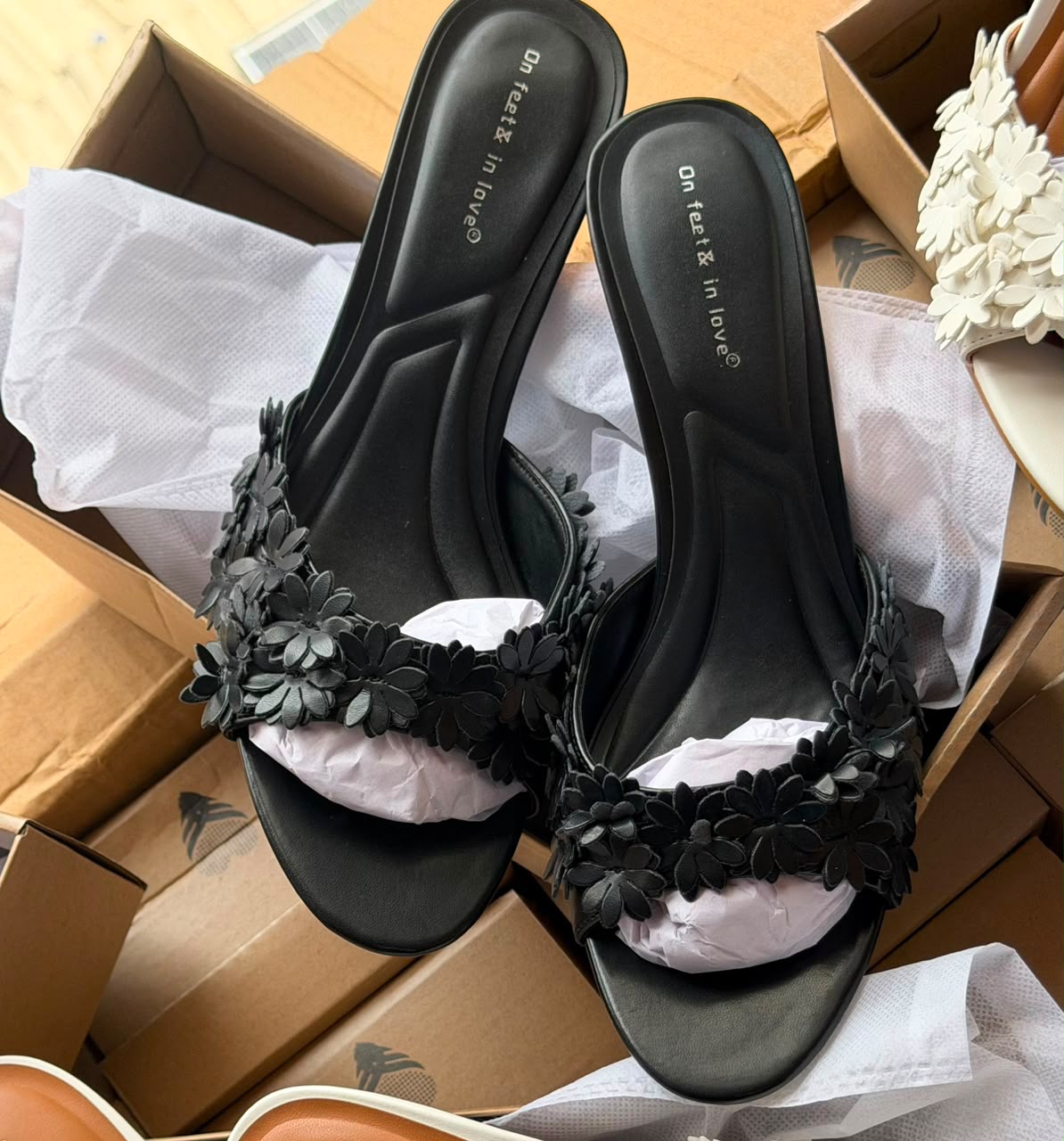 Floral Appliqué Flat Slide Sandals – Black & White — image 3