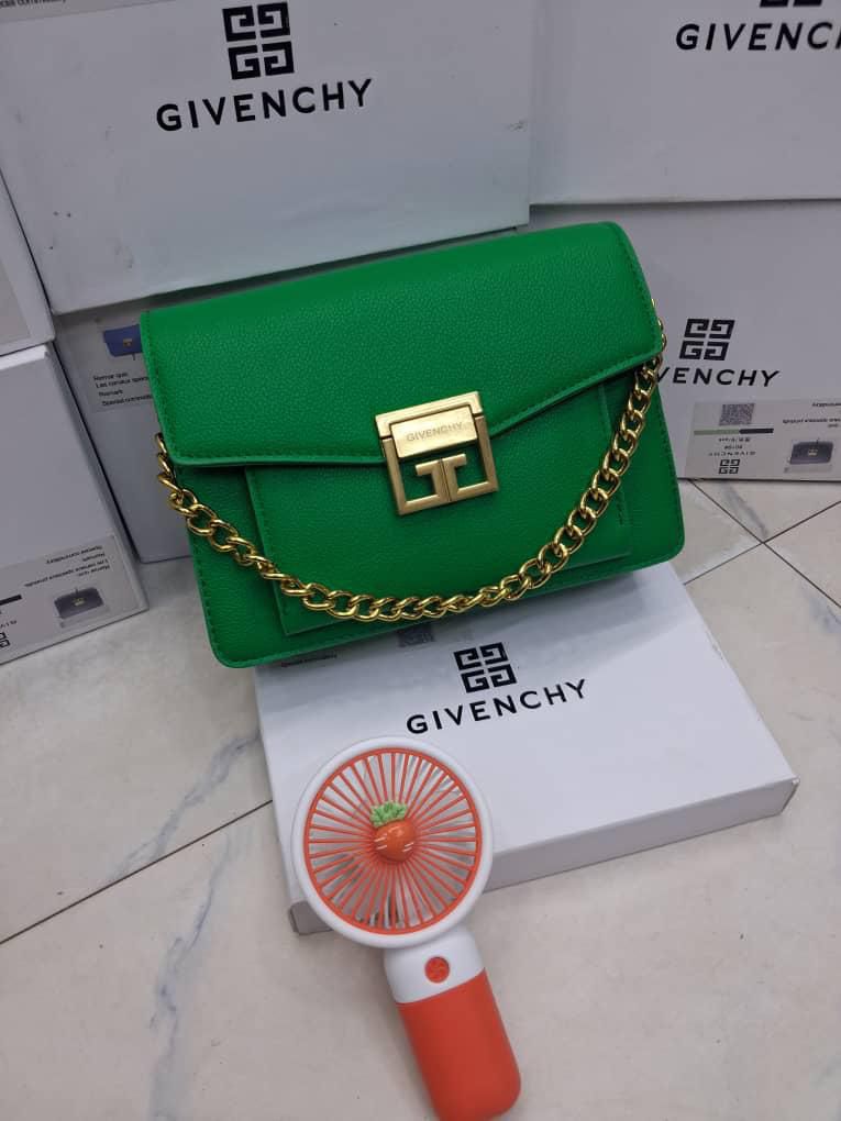 GV3-Style Chain Strap Crossbody Bag – Multi Colours with handbag fan — image 3
