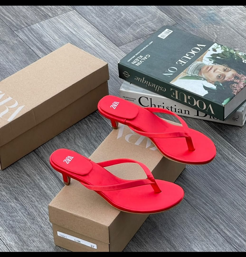 Kitten Heel Thong Flip-Flop Sandals – Multi Colour — image 3