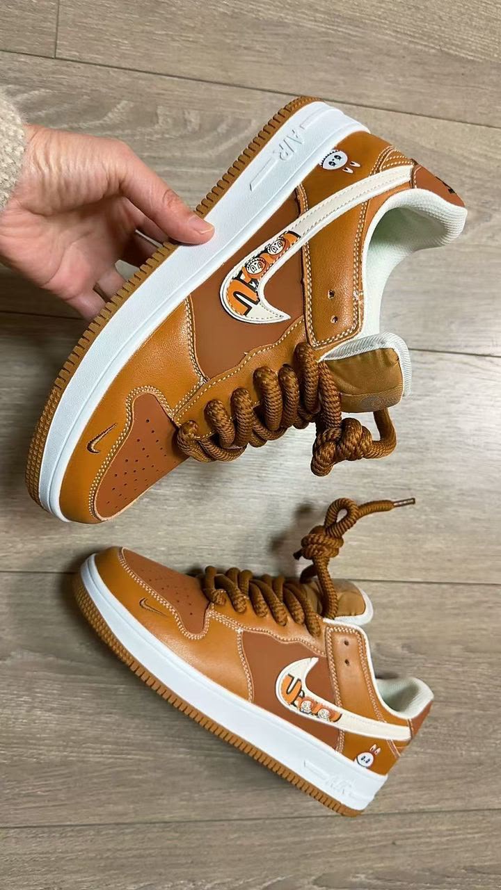 Low-Top Custom Graphic Sneakers with Rope Laces — image 2