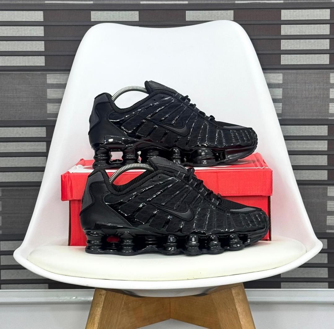 Nike Shox R4 "USA" Men's Sneaker — image 3
