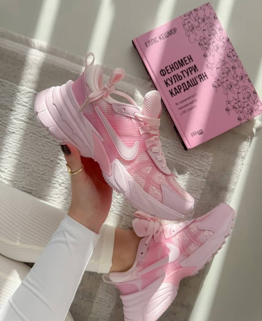 Nike Women's V2K Run Running Shoes