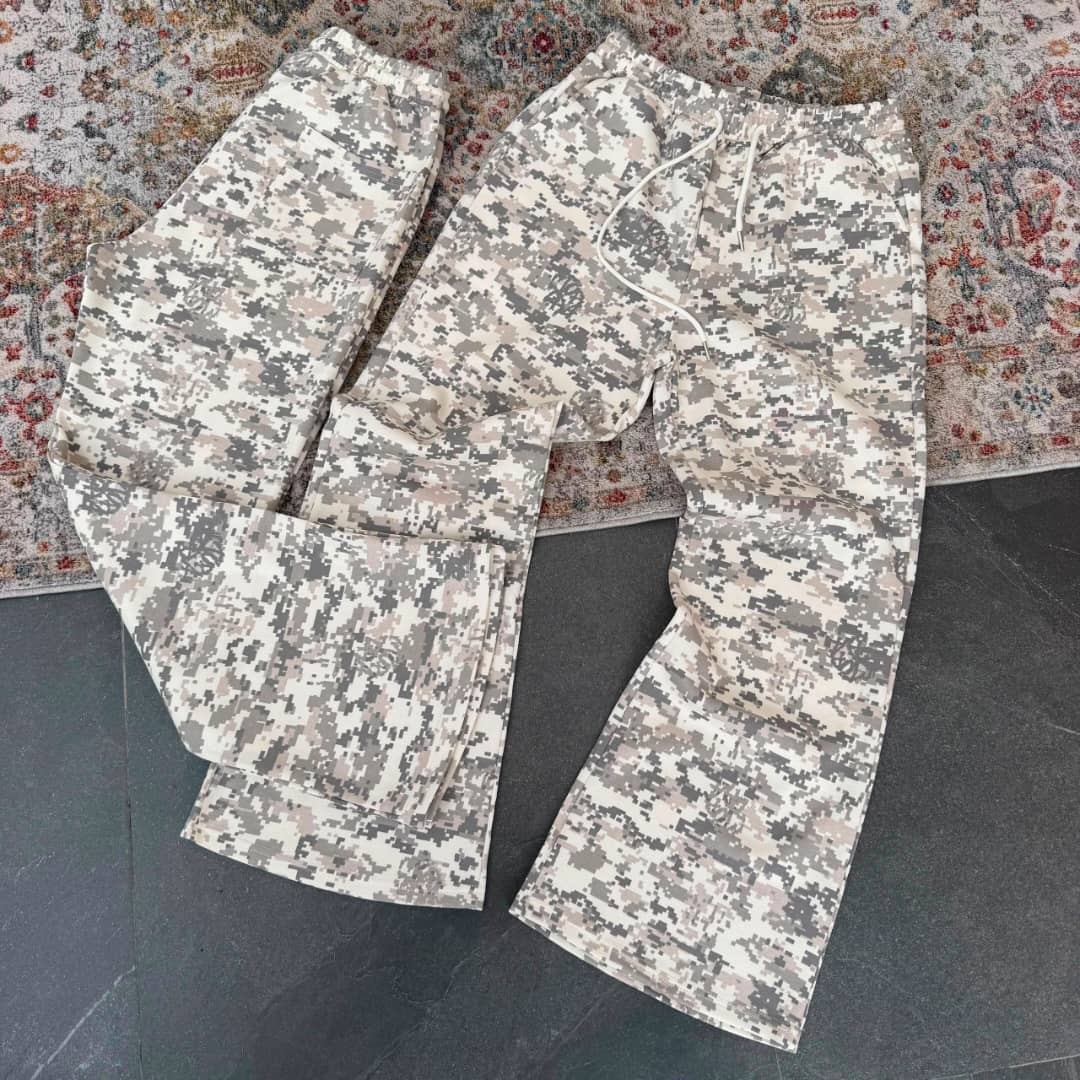 Pixelated Digital Camo Wide-Leg Sweatpants — image 2