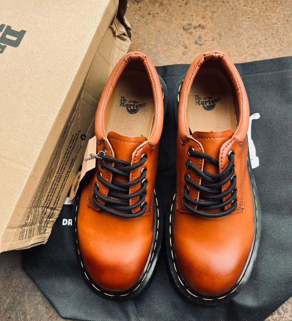 Platform Lace-Up Oxford Shoe in Smooth Leather — image 2