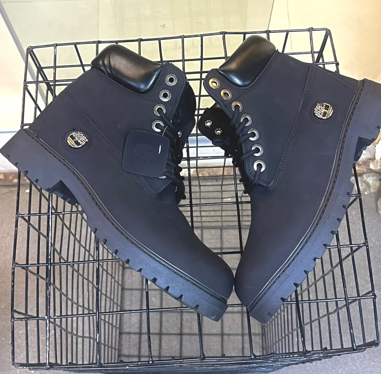 Unisex Lace-Up Ankle Boot in Wheat & Black Nubuck (Grade B) — image 2