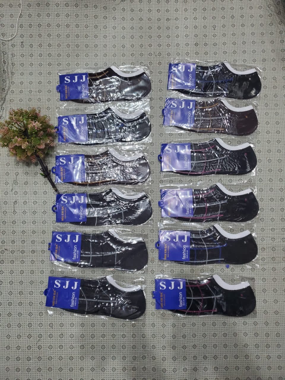 Unisex Patterned Ankle No-Show Fashion Socks — image 2