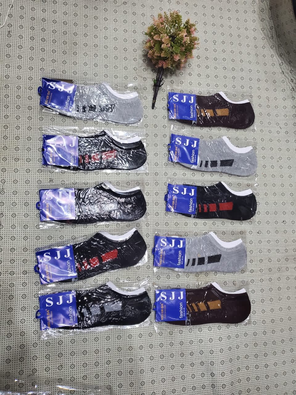 Unisex Patterned Ankle No-Show Fashion Socks — image 3