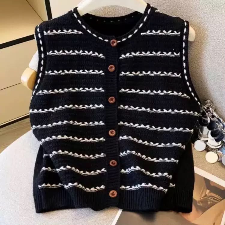 Wave-Stripe Knit Button-Front Sweater Vest — image 1