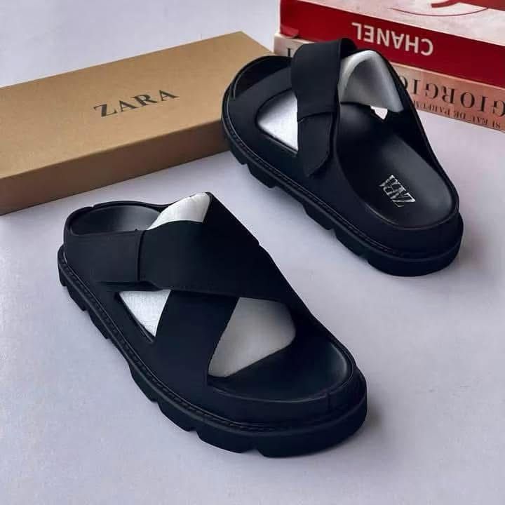 Zara Men's Chunky Lug-Sole Cross-Strap Slide Sandals — image 2